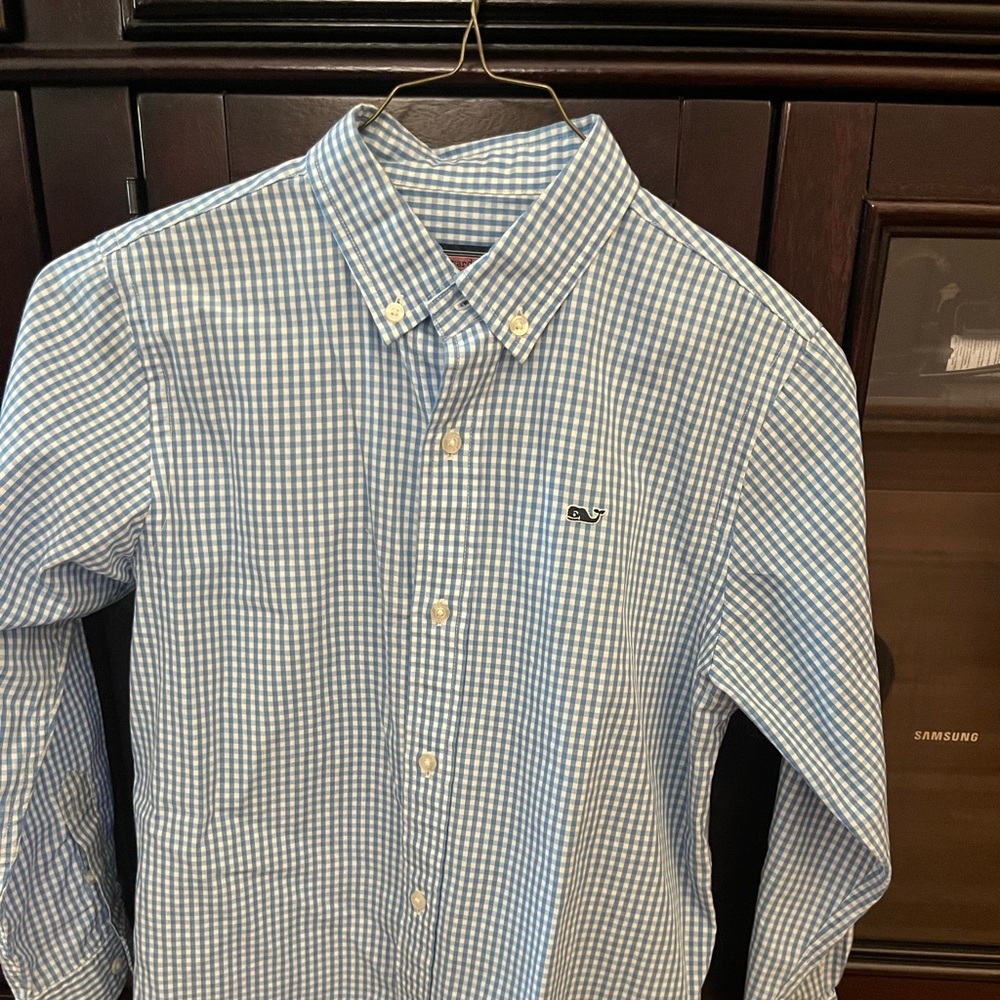Vineyard Vines boys button down. Size 7.